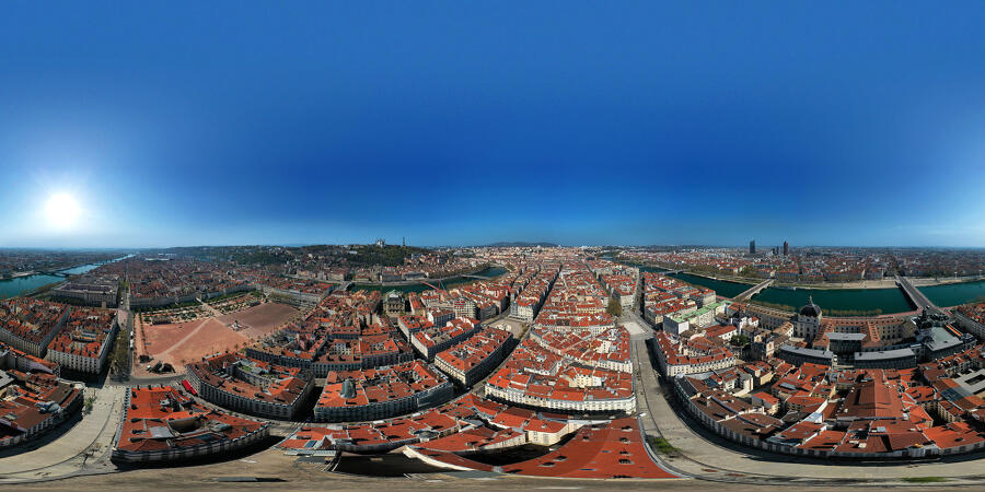 Panoramique Aerien Drone Republique.jpg